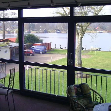 Apartmán Ferienwohnung Mit Bootsanleger Am *