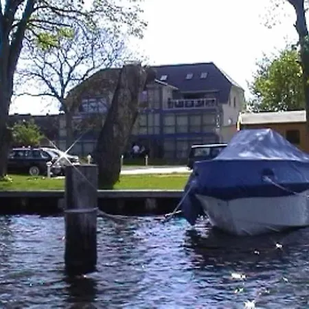 Ferienwohnung Mit Bootsanleger Am Apartmán Mirow